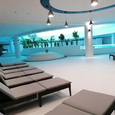 Apartamento Hanza Tower Deluxe Family 22 Pool & *